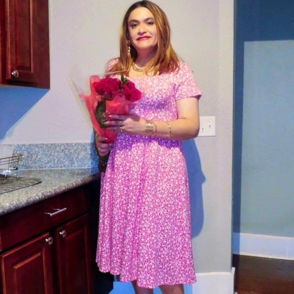 Gabriela Inamor - Picture 4 of 7